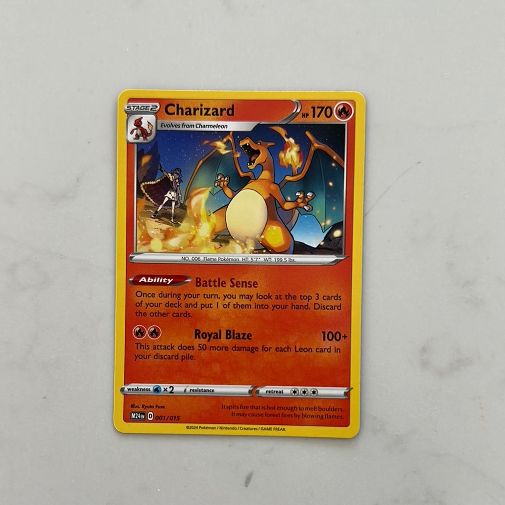 Charizard Pokémon Card